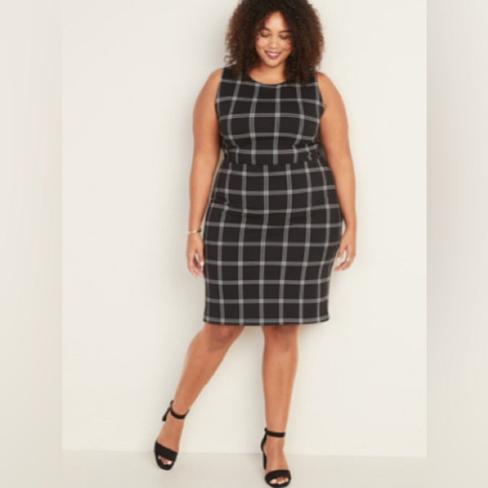 Secret-Slim Plus-Size Sleeveless Ponte-Knit Sheath Dress